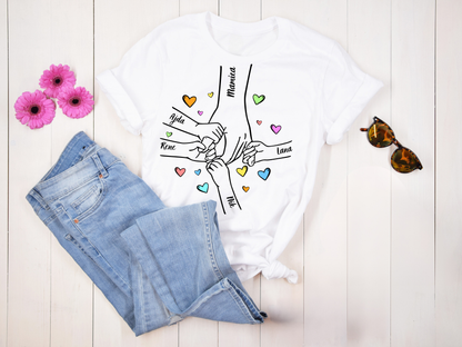 Majica - Mamina in otroška roka z napisom po izbiri